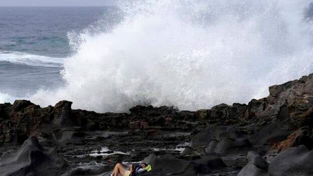 Canarias está este martes en alerta amarilla por fenómenos costeros