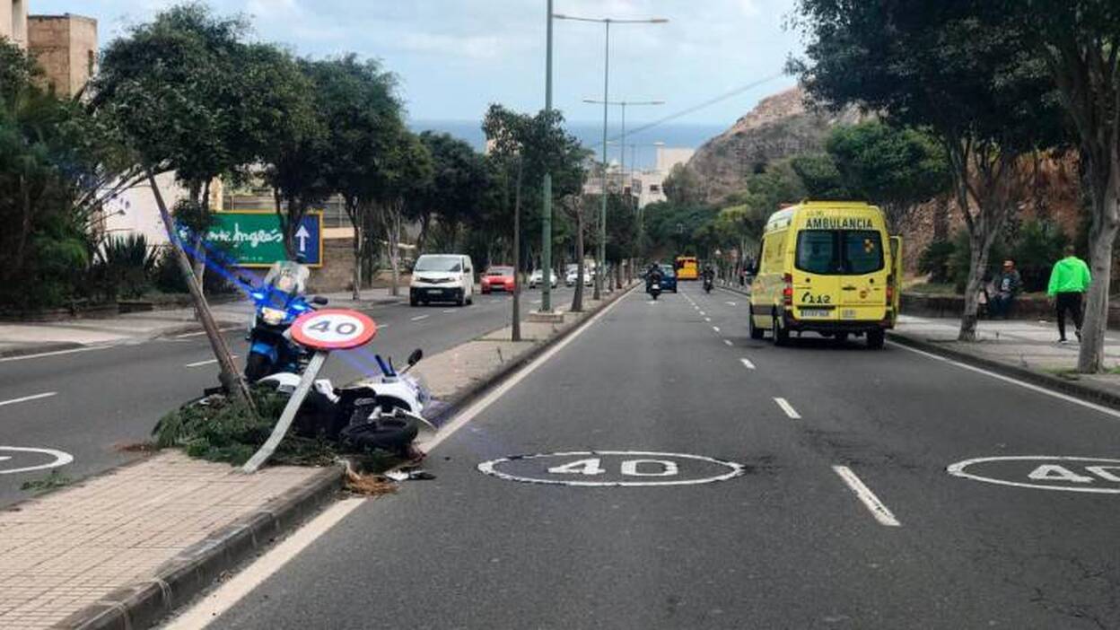 Un Motorista Herido Grave Tras Sufrir Una Ca Da En Gran Canaria Canarias