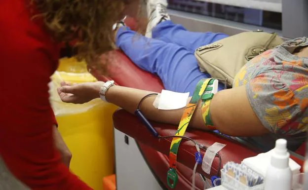 El Ichh Hace Un Llamamiento Para Donar Sangre En Canarias Canarias