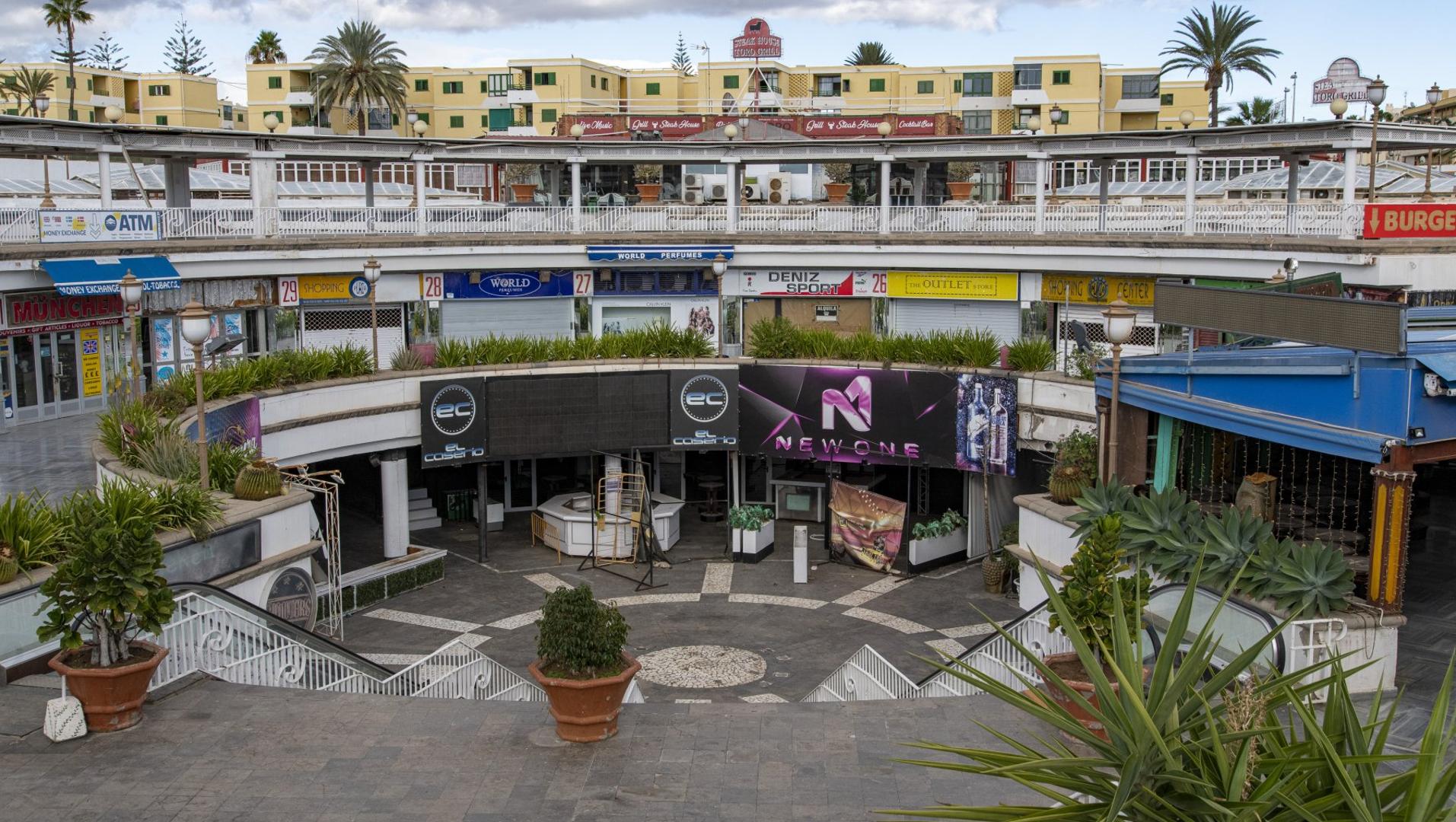 Nuevo Retraso En La Apertura Del Plaza En Playa Del Ingl S Le Falta El