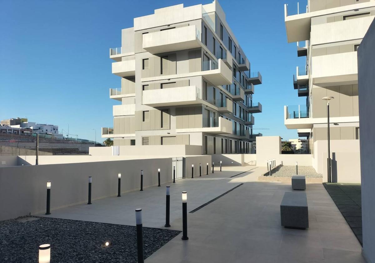 AEDAS Homes entrega su primera promoción en Canarias Gazmira en Las