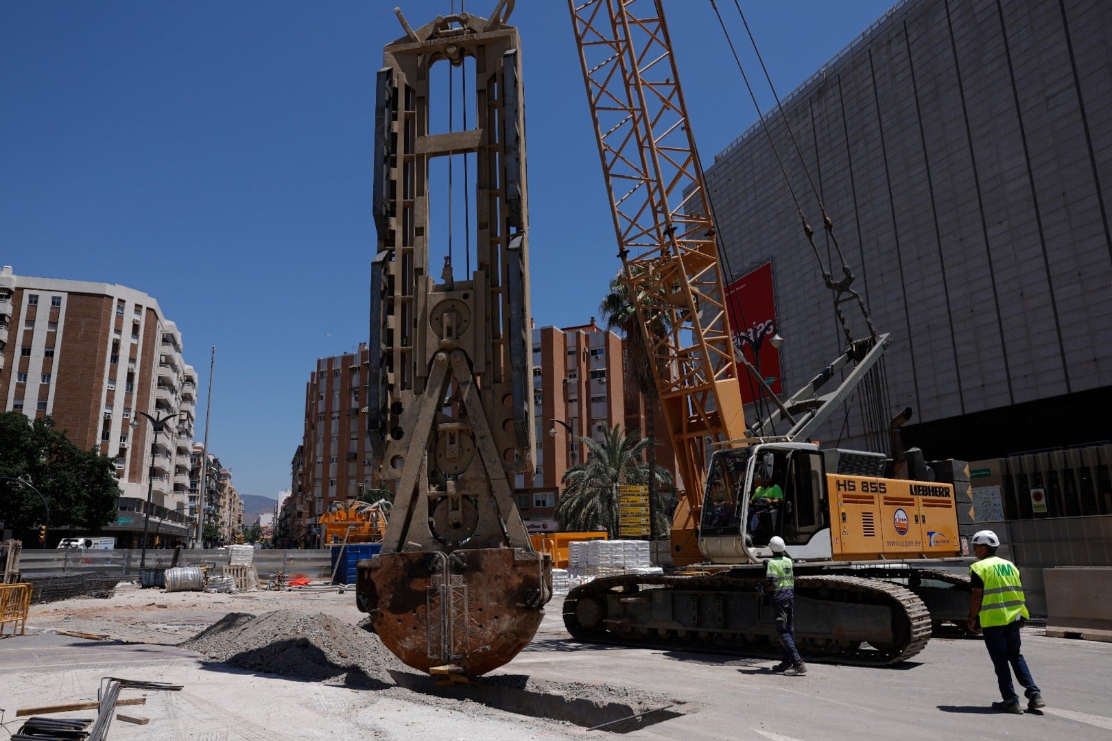 Maquinaria Del Metro M Laga En El Inicio De Los Trabajos Del T Nel Al