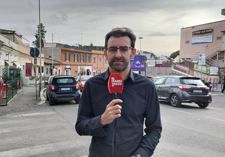 El cronista de la Real Sociedad, Miguel González, en Roma.