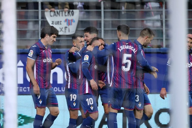 Un frente común armero ante la adversidad