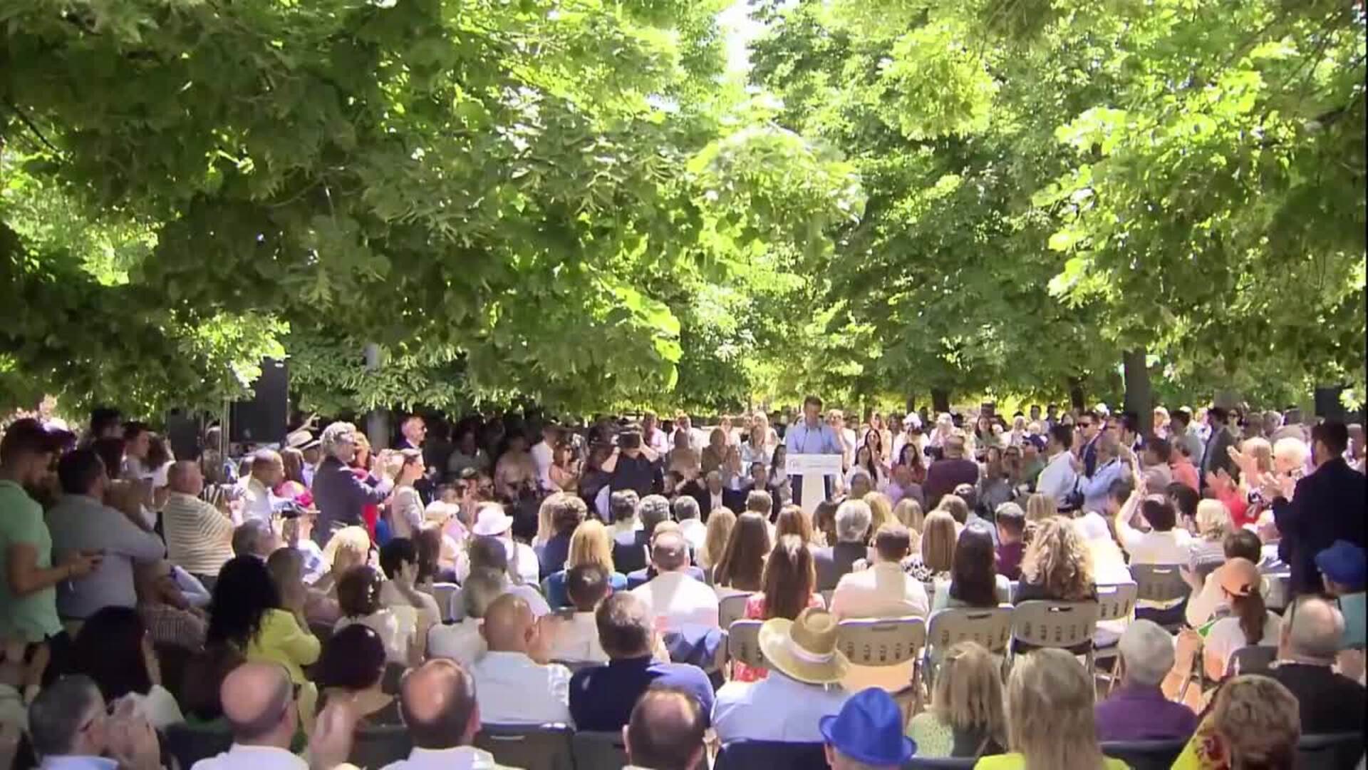 Feij O Se Compromete A Llevar El Agua A Los Lugares Donde No La Hay