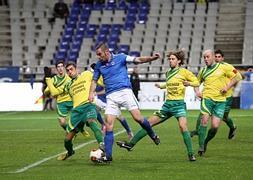 El Real Oviedo gana al Tropezón en un partido trascendental para