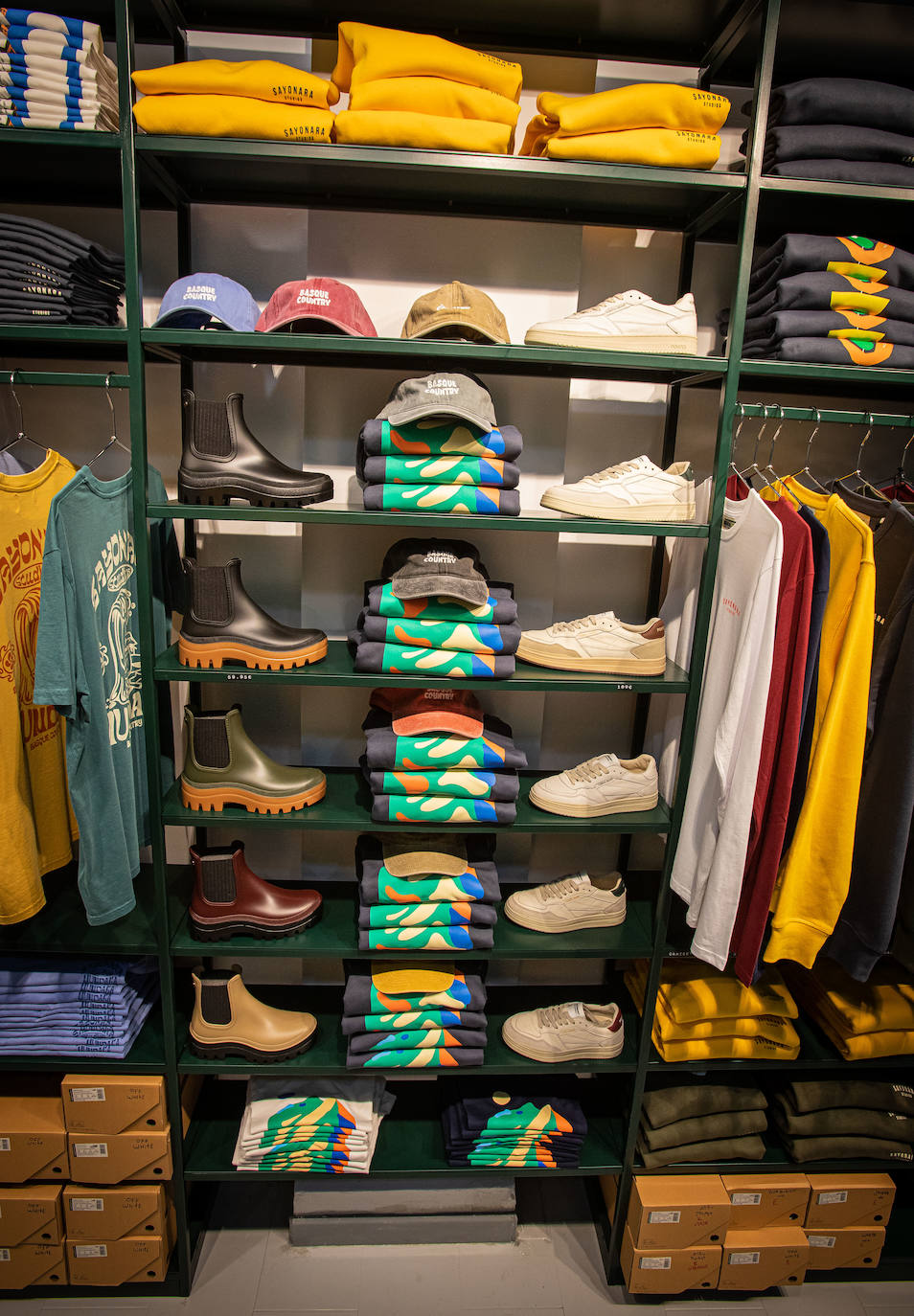 La Nueva Tienda De Bilbao Que Le Saca Los Colores Al Low Cost Ropa