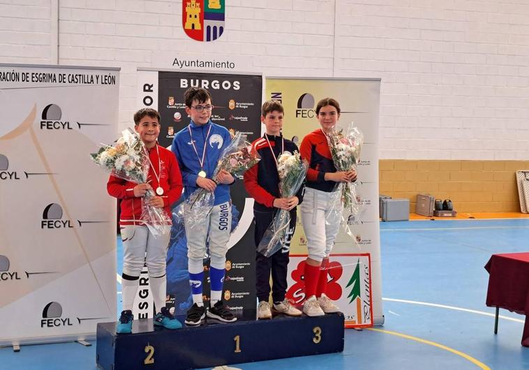 Buen papel de los menores de 15 en el torneo de esgrima de Burgos