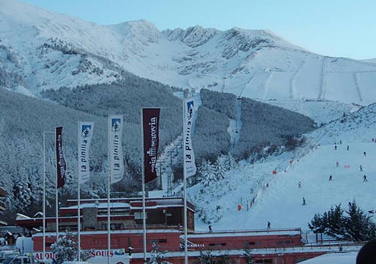 <h3  class='enlacePalabraNoticia'>Riaza</h3>: turismo sostenible de sierra libre de masificaciones