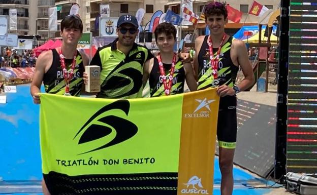 Medalla de plata para el Triatlón Don Benito en la Copa del Rey y de la Reina