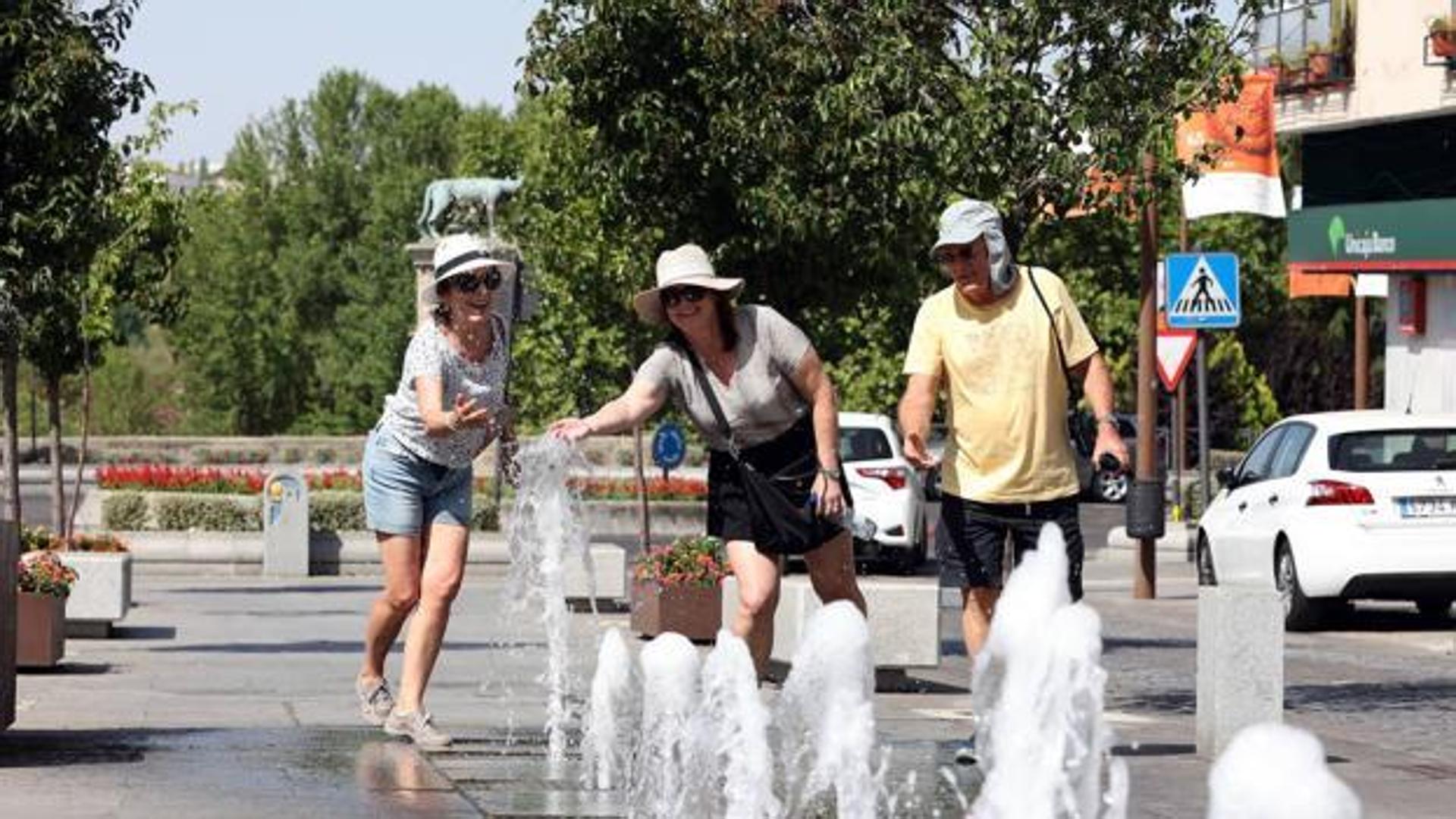 La Aemet prevé un verano más caluroso y lluvioso de lo normal en la