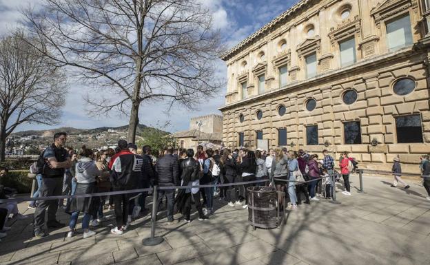 Entradas Alhambra Las Agencias Dejan Colgados M S De