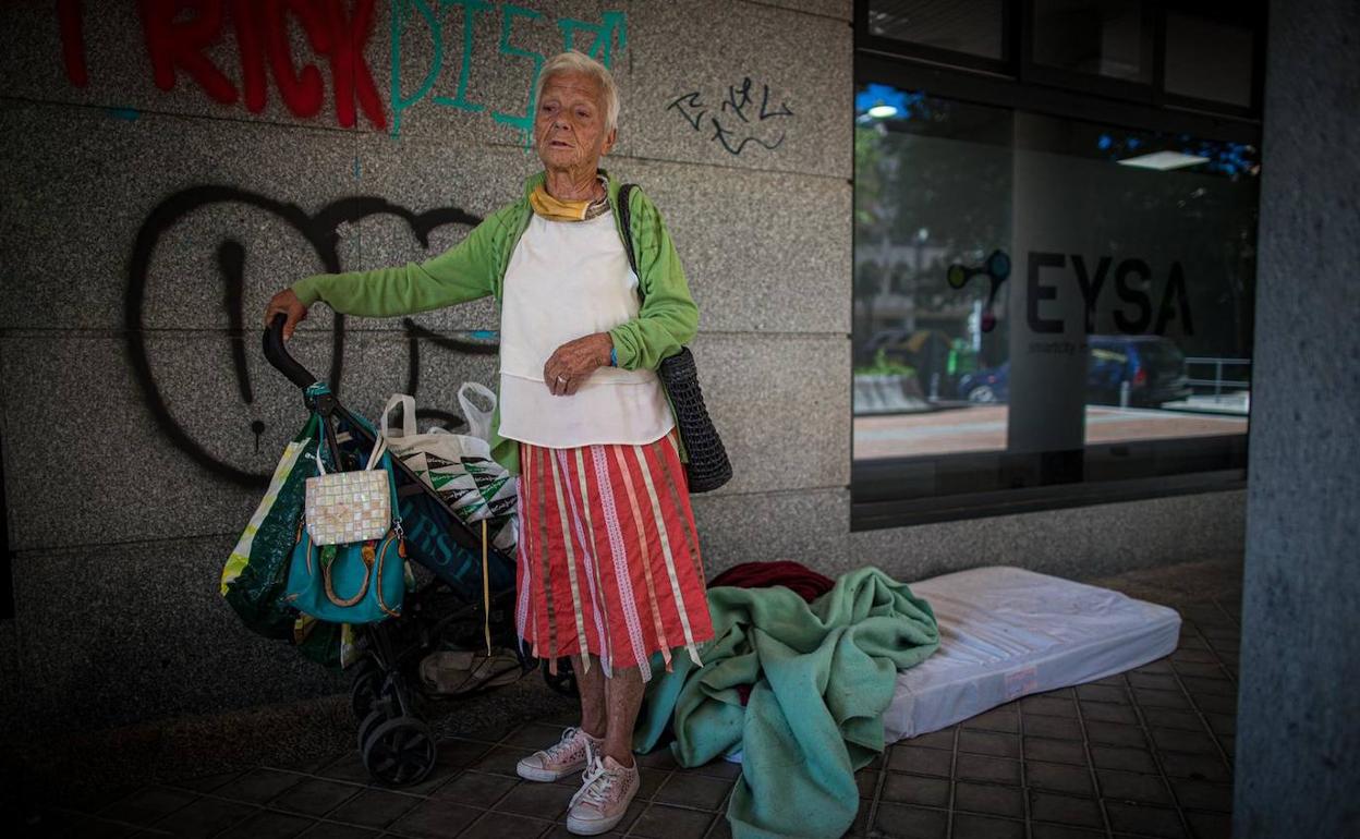 M S De Personas Duermen En Las Calles De Granada Ideal