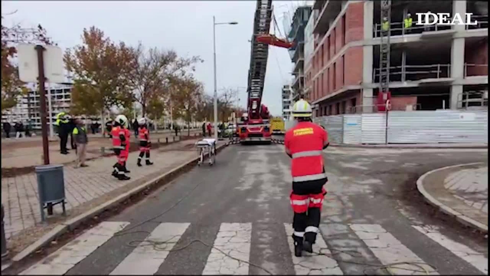 Herido Un Trabajador Tras Caerle Una Chapa En Una Obra En La Chana Ideal