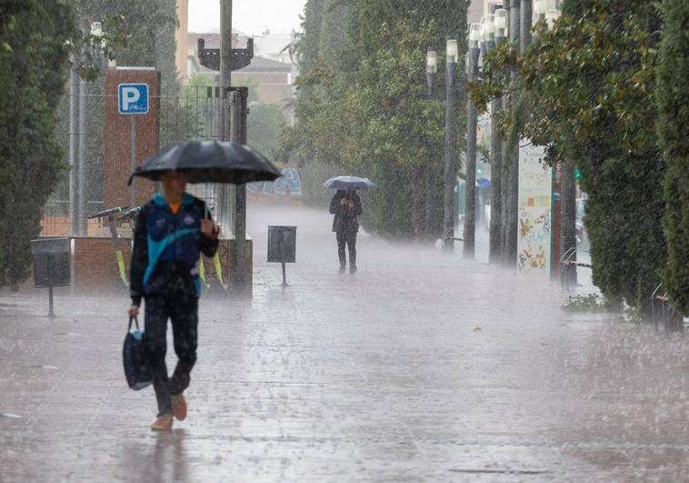 Alerta en Andalucía por la borrasca Hipólito que trae lluvias de barro