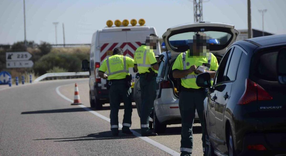 Alerta porque Tráfico sanciona indebidamente por carecer de seguro La