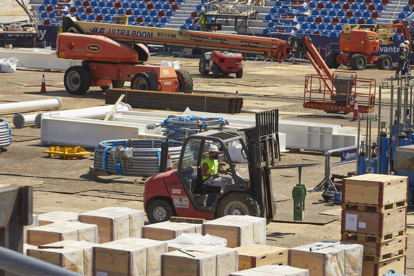 Fotos Progresan Las Obras De La Cubierta Del Ciutat De Valencia Las