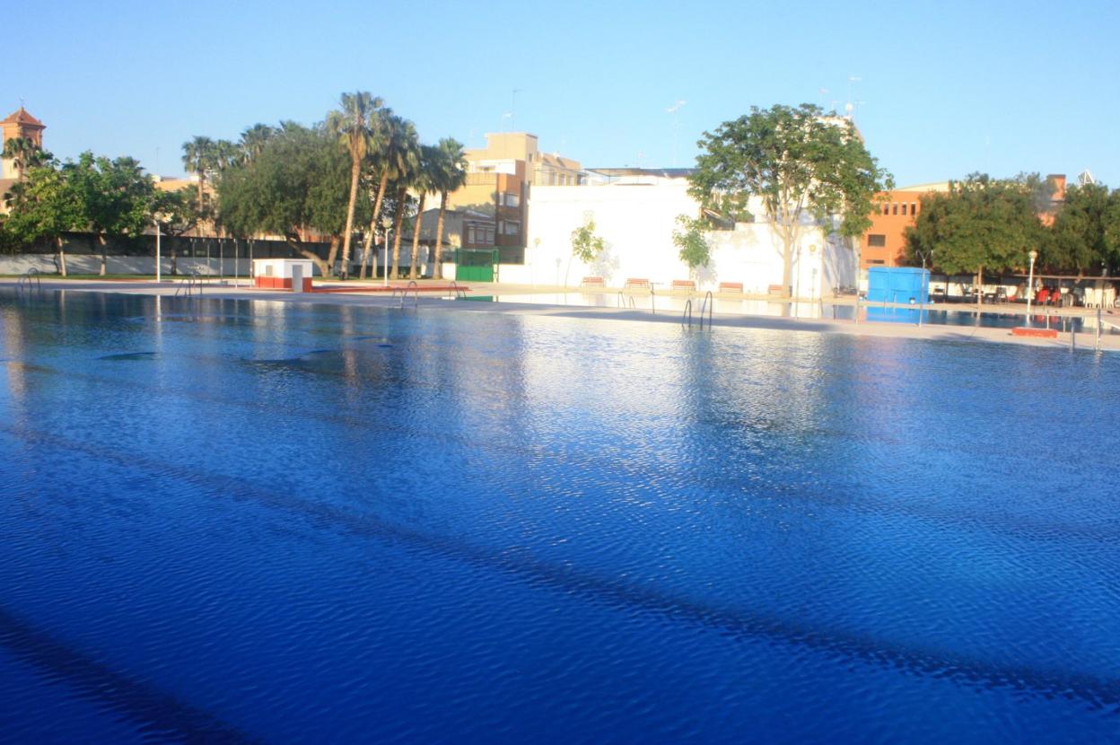 Las Piscinas De Verano Abrir N El De Junio Y Ofrecer N Cursos De