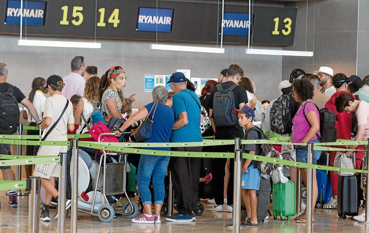 Aeropuerto De Manises Vuelos A Valencia El Aeropuerto Bate R Cords