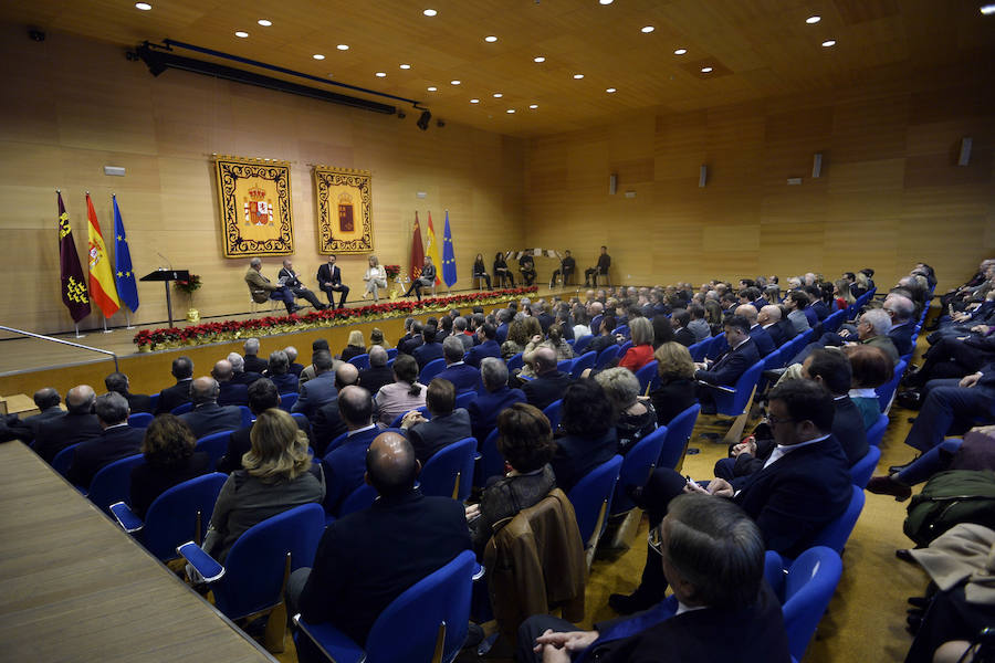 Fotos Miras Es incongruente estar a favor de la unidad de España y