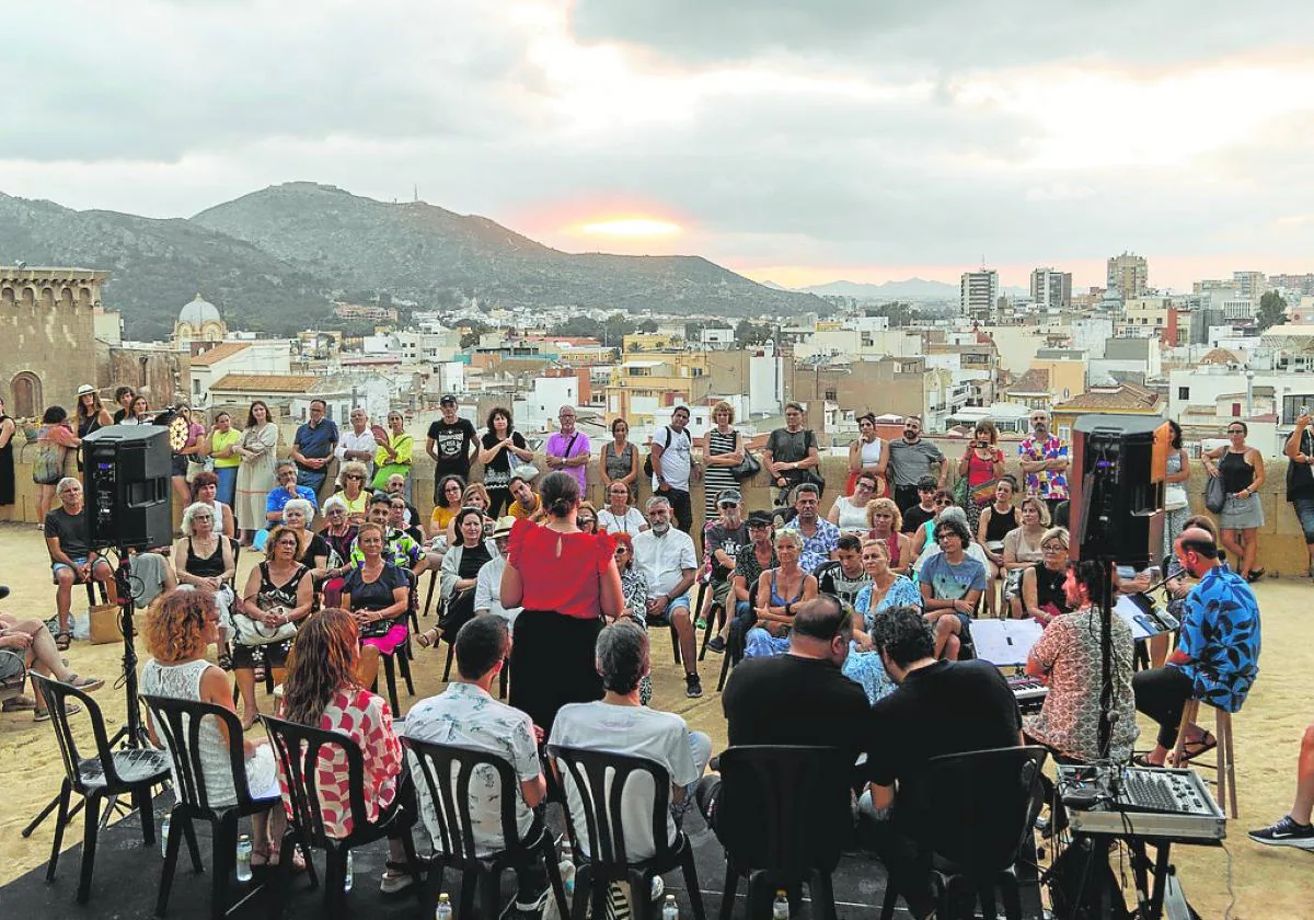 Homenaje A Leonard Cohen En La Mar De Letras Con Un Recital De Sus