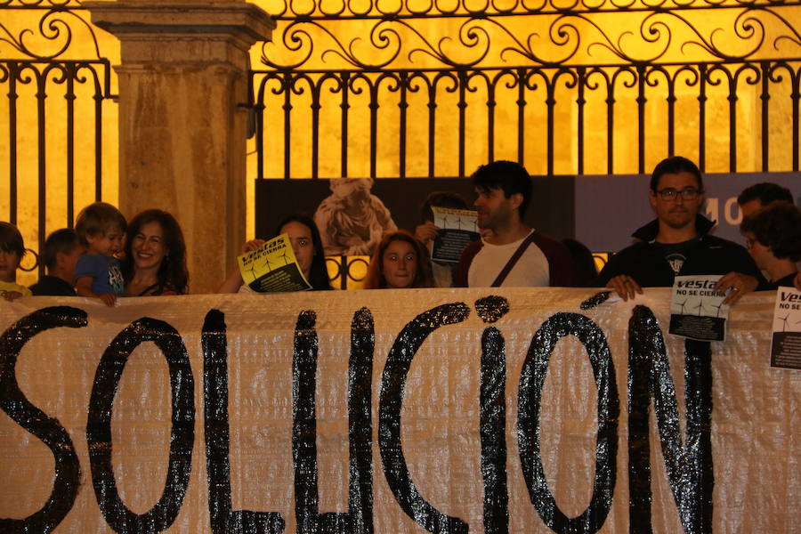 Fotos La Plantilla De Vestas Lleva Su Conflicto A La Catedral De Le N