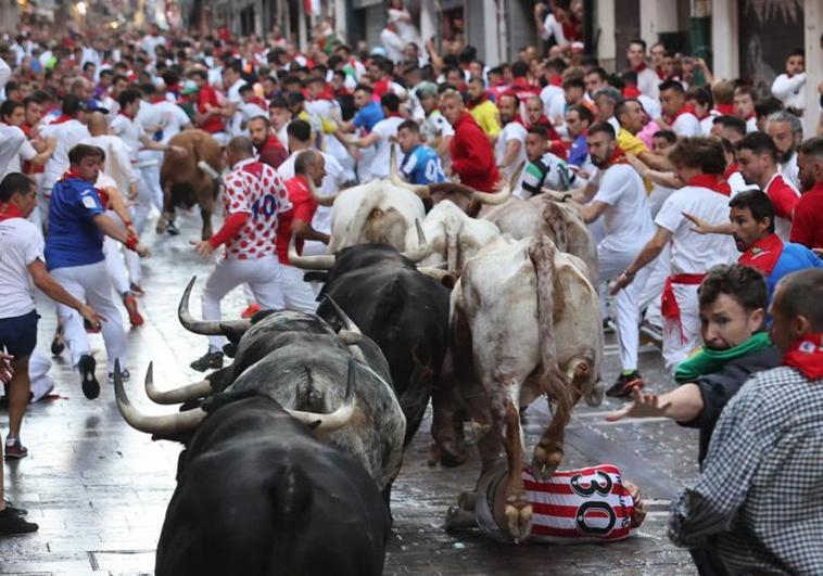 El tercer encierro de San Fermín en imágenes El Correo