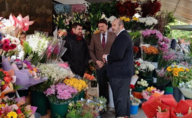 Barcala aboga por gobernar en solitario y critica a quienes «necesitan subirse a otros carros»