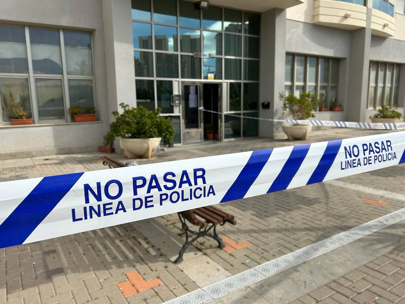 Tres Muertos 15 Heridos Y Cien Desalojados En Un Edficio De La Cala De