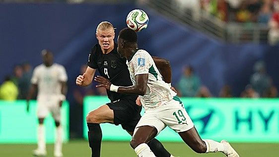 Haaland se come a los Leones de Senegal