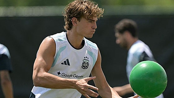 El Como ficha a Nico Paz por 60 millones de euros