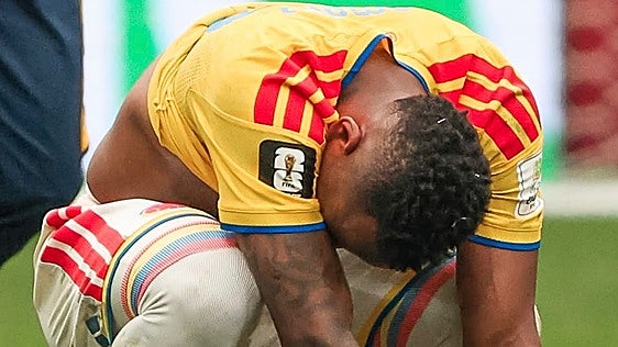 Campaz, amenazado de muerte por fallar un gol, no se atreve a volver a Colombia