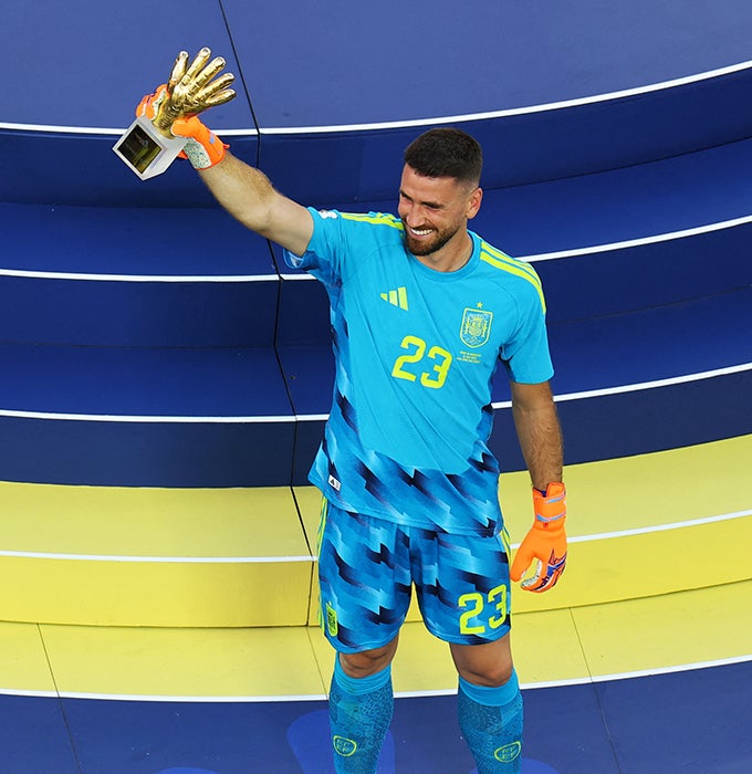 Unai Simón, guante de oro