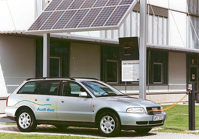 El Audi A4 Avant Duo se considera como el primer europeo híbrido enchufable comercializado
