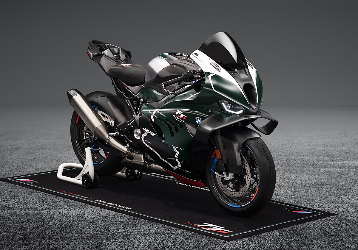 BMW celebra la leyenda del TT con una exclusiva M 1000 RR de solo 115 unidades