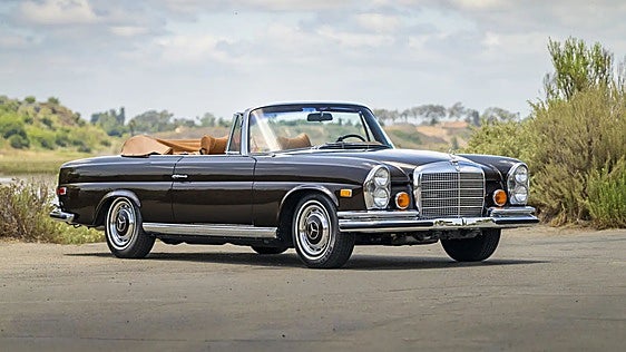Subastan el Mercedes-Benz 280 SE 3.5 Cabriolet de Tom Hanks: una joya de colección por más de 375.000 euros