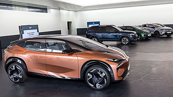 Renault muestra en París y Douai el futuro de la automoción