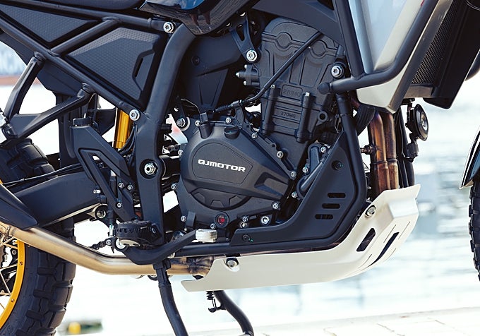 Prueba QJ Motor SRT 450RX