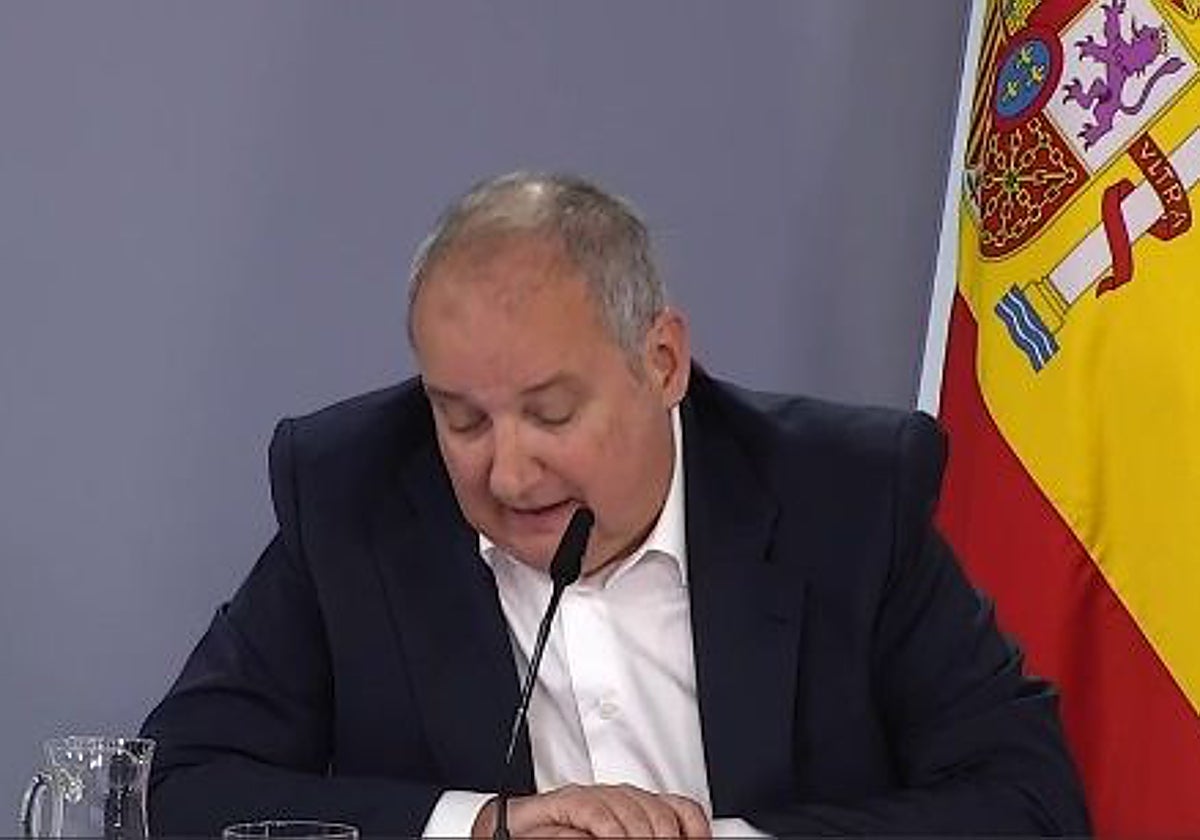 El ministro de Industria Jordi Hereu, anunció la entrada en vigor del plan durante la rueda de prensa posterior al Consejo de Ministros