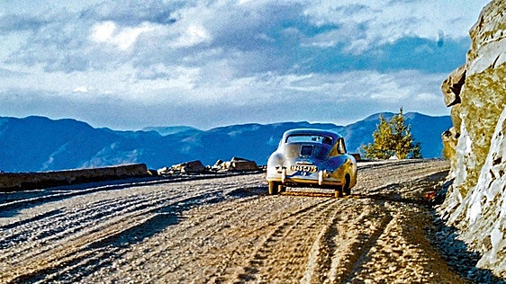 De París al Cabo Norte en un Porsche 356
