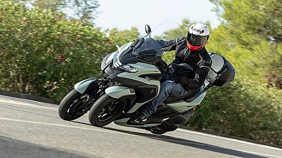 Yamaha Tricity 300 2026: Probamos el primer escúter del mundo con airbag
