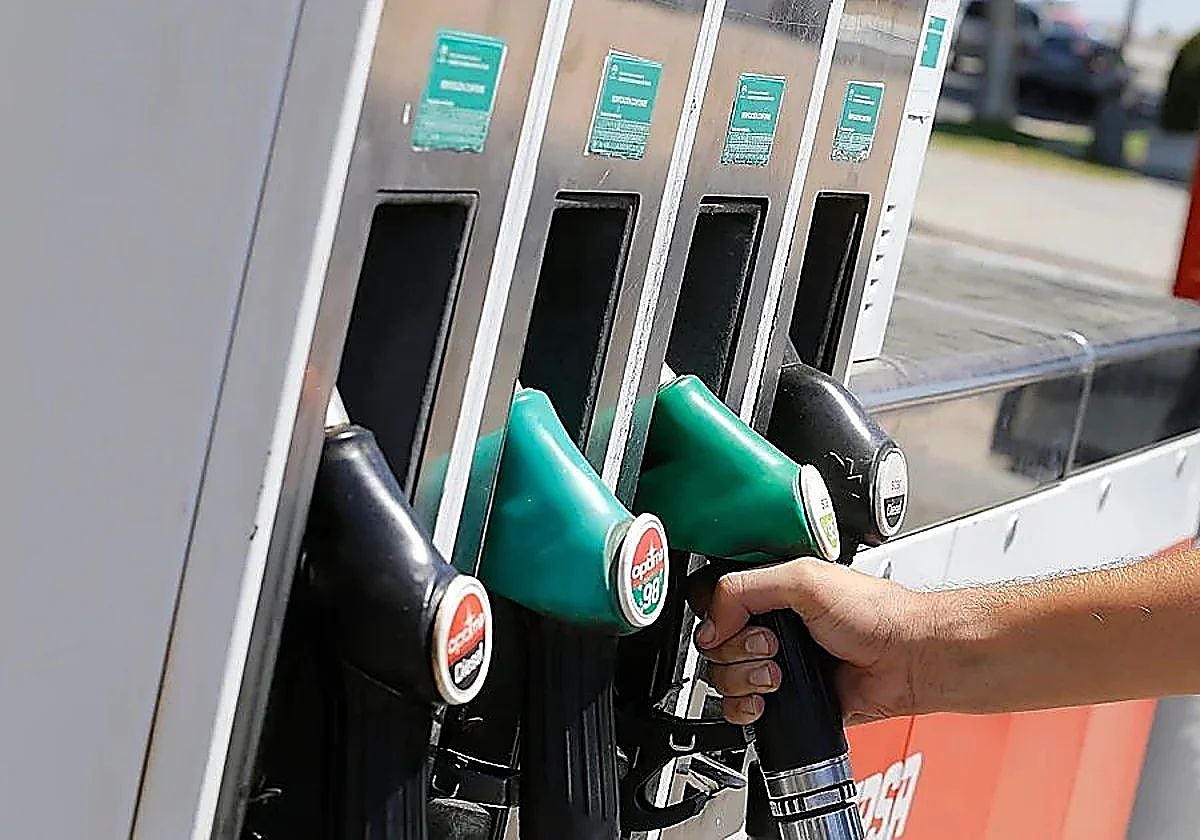 Tips para bajar el consumo de tu coche ahora que el combustible está al alza