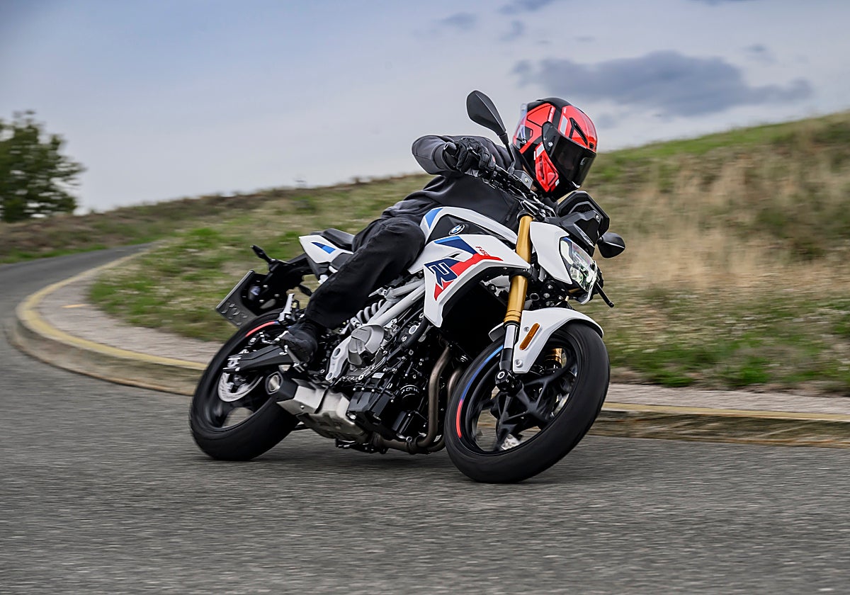 BMW presenta la F 450 R, su nueva naked bicilíndrica para el carnet A2