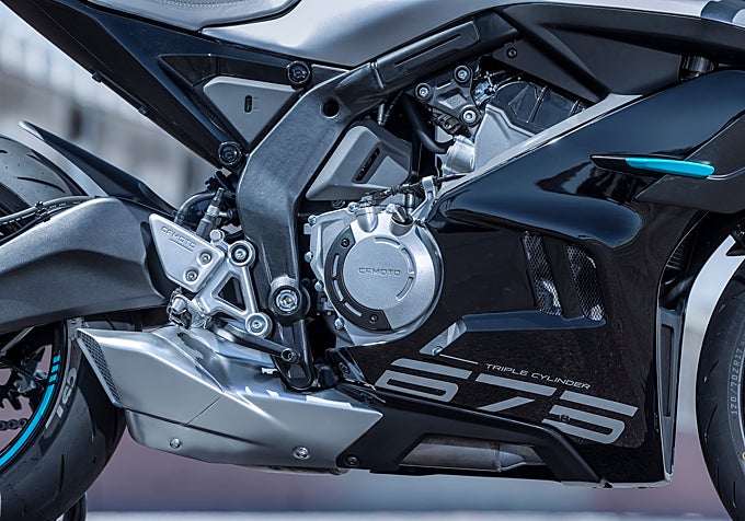 Probamos la nueva CFMoto 675 SR-R