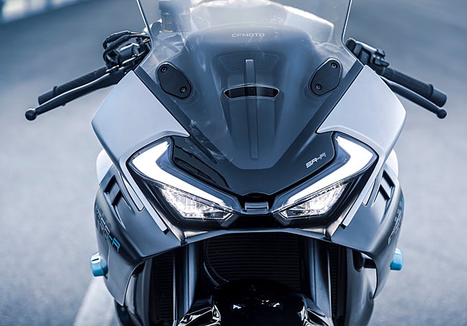 Probamos la nueva CFMoto 675 SR-R