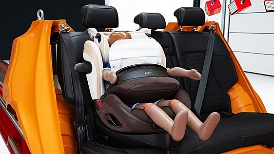 ¿Cómo de importante es que la silla infantil para el coche tenga airbag?
