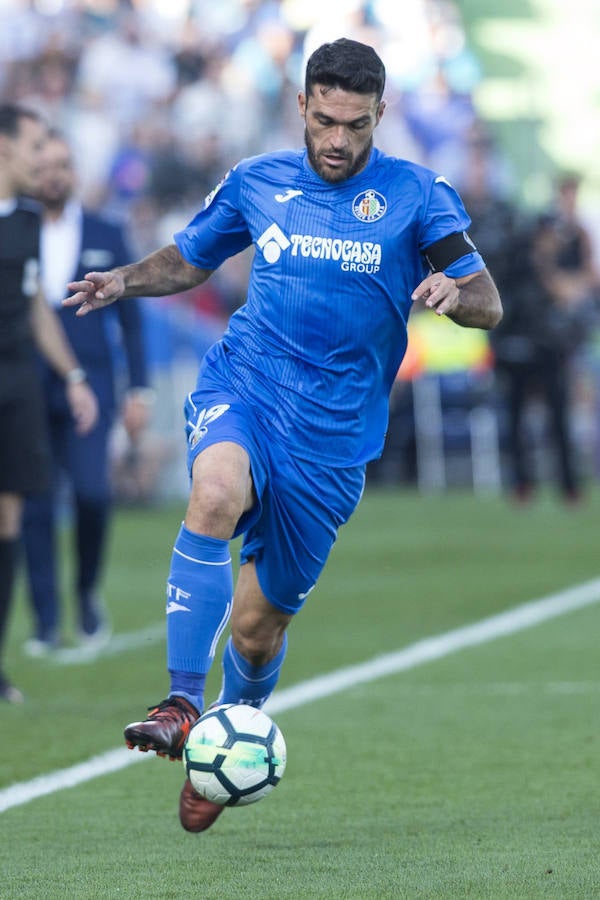 El Real Madrid visita el Coliseum Alfonso Pérez con el objetivo de conseguir una nueva victoria. El cuadro de Zidane suma doce triunfos consecutivos en Liga a domicilio. Una racha que busca frenar el Getafe para conseguir su tercera victoria en su regreso a la máxima categoría.