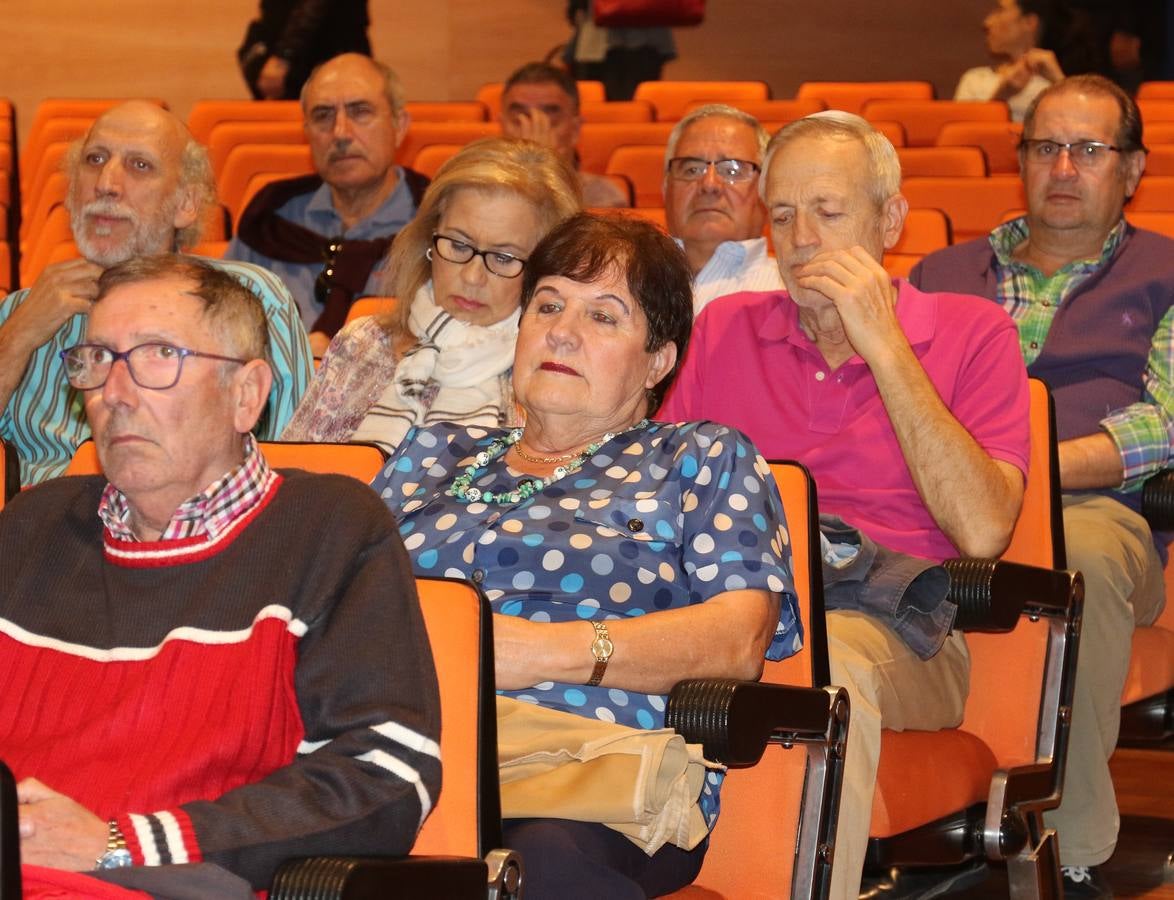 El jefe de Neumología del hospital Clínico de Valladolid habló sobre la 'Prevención y el diagnóstico precoz del cáncer de pulmón