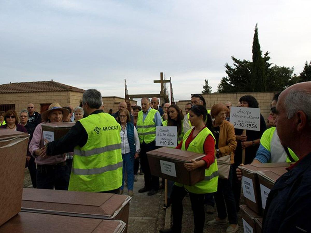Inhumación de represaliados del &#039;36 en Estépar