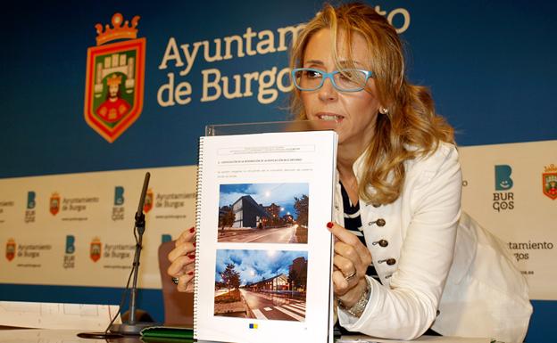 Ana Bernabé muestra el diseño previsto para el centro de emprendimiento